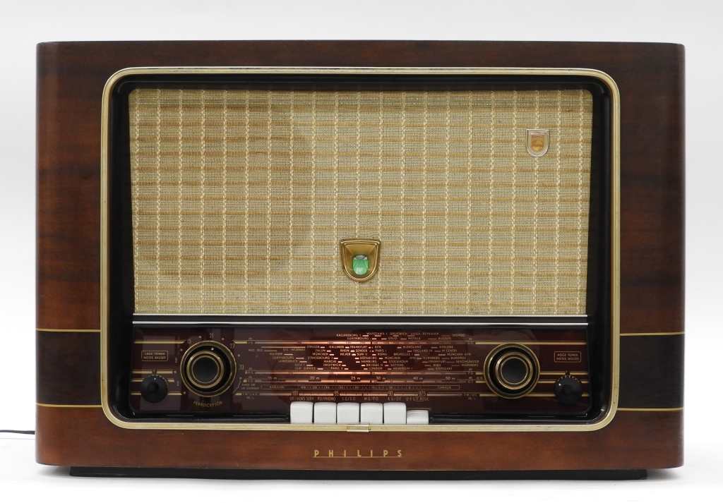 PHILIPS AM/FM LONG WAVE SHORT