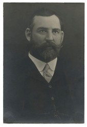 PHOTOGRAPH OF DR. ELLIOTT.Elli