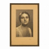 PHOTOGRAPHIC PORTRAIT OF NELL