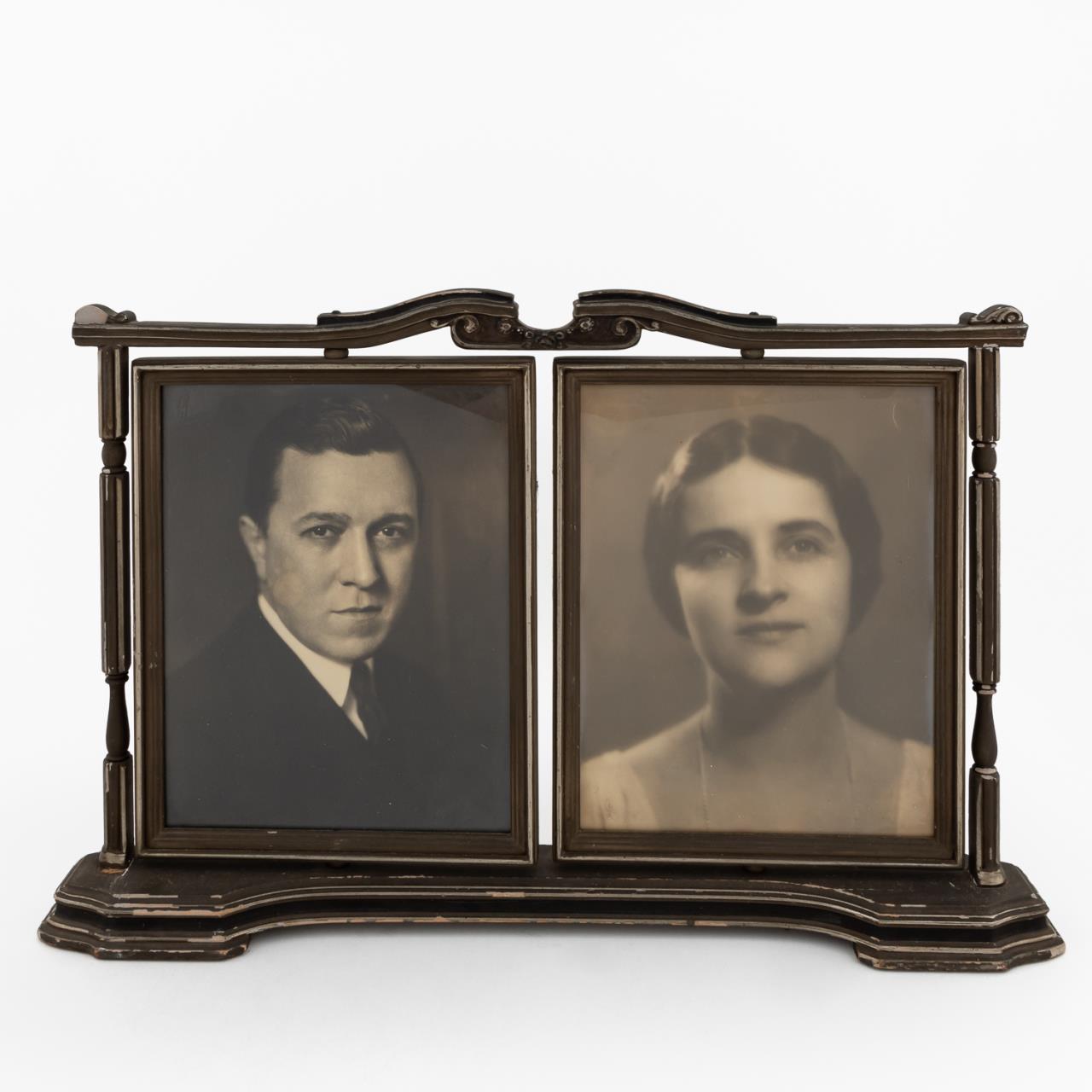 PHOTOS OF ROBERT & NELL WOODRUFF,