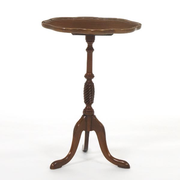 PIE CRUST KETTLE STAND 20 ?"H x