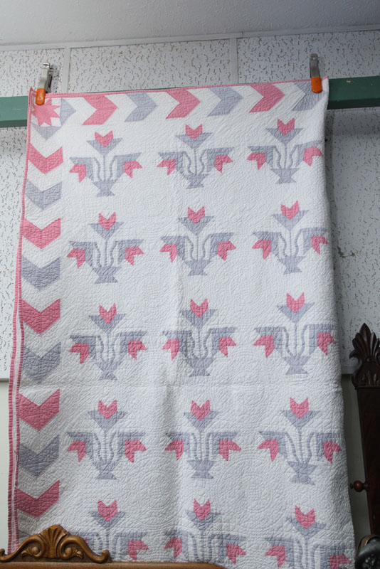 PIECED QUILT. Lily pattern