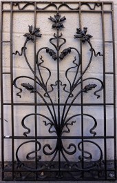 PIERCED WROUGHT IRON GATE/GRIL