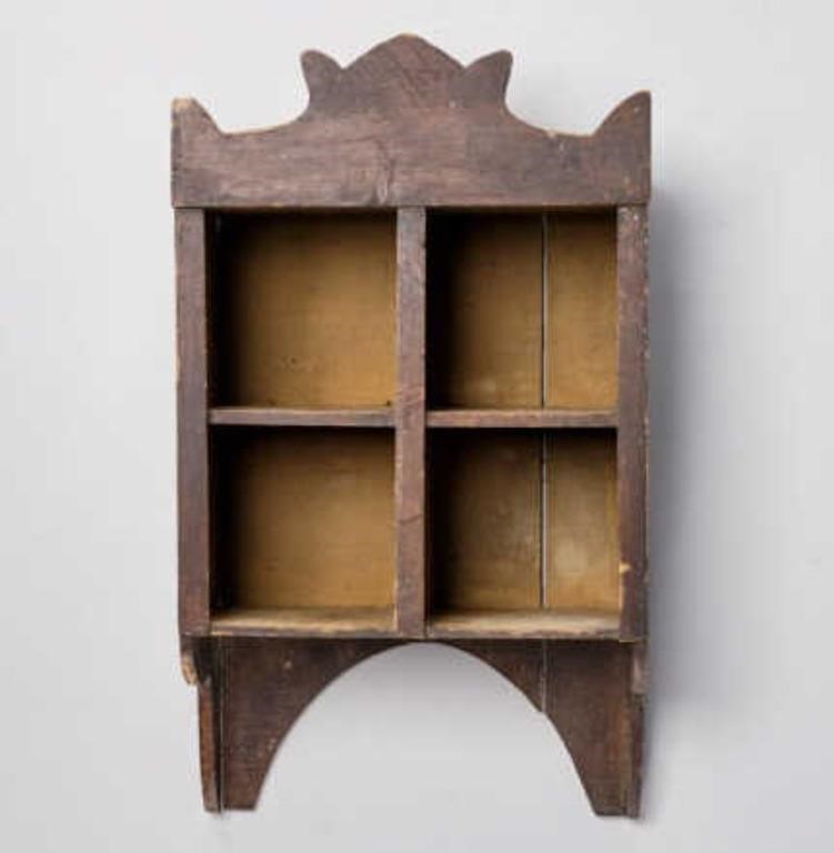 PIGEON HOLE SHELFA small hanging