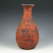 Pillin vase with red volcanic