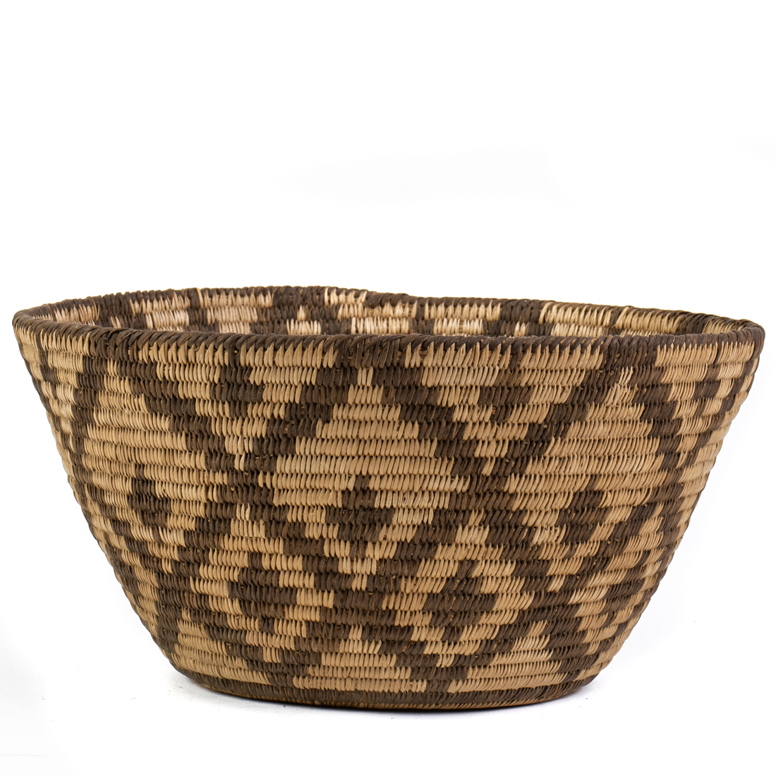 PIMA BASKET WITH DIAMOND DESIGN,