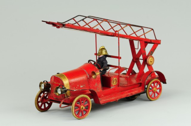 PINARD DELAHAYE FIRE LADDER TRUCK
