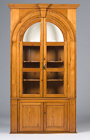 Pine Barrel-back Corner Cupboard