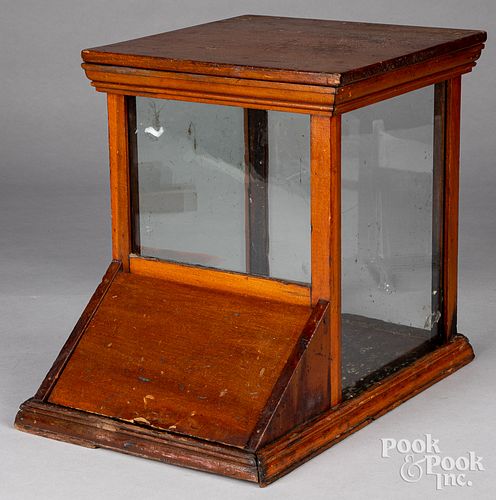 PINE COUNTERTOP COUNTRY STORE
