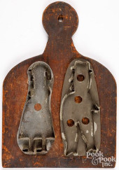 PINE DOUGHBOARD MOUNTED WITH C