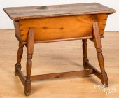 PINE DOUGHBOX TABLE, 19TH C.Pi
