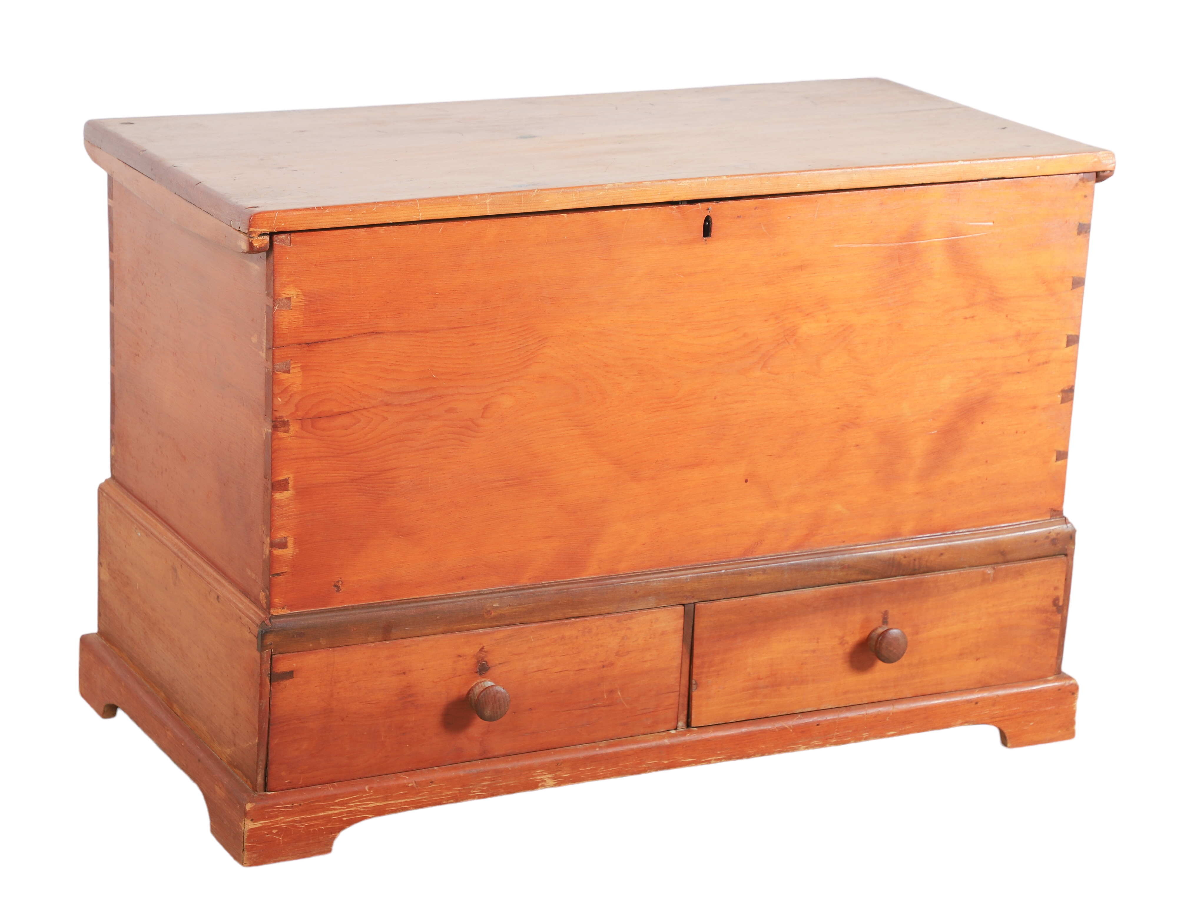 Pine dovetailed blanket chest,