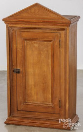 PINE HANGING CUPBOARD<br>Pine
