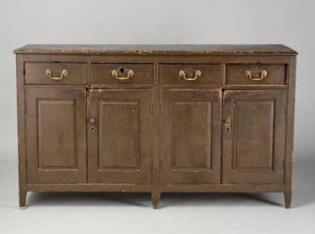 PINE SIDEBOARDA pine sideboard with