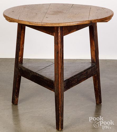 PINE TAP TABLE, 19TH C.Pine tap