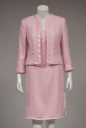 Pink and white houndstooth Esc