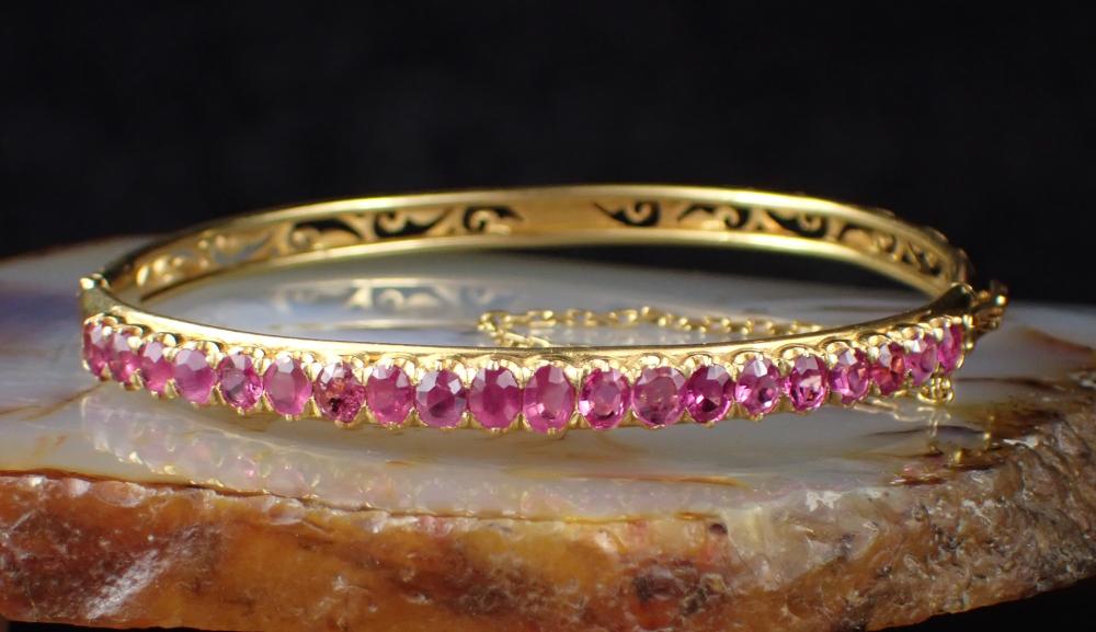 PINK SAPPHIRE AND EIGHTEEN KARAT