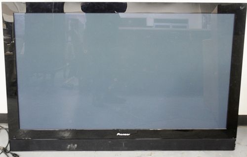 PIONEER FLAT SCREEN TV, 60