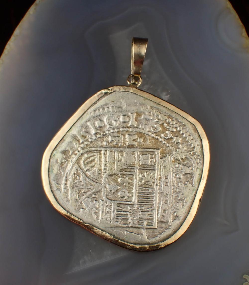 PIRATE TREASURE COIN AND YELLOW