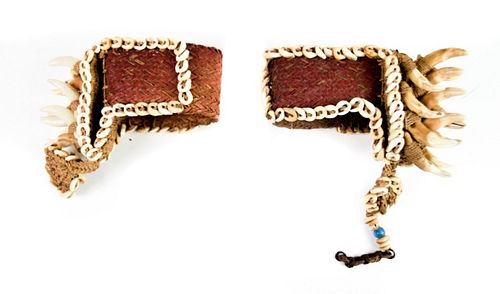PLAITED BANDS WITH DOGS TEETHSet of