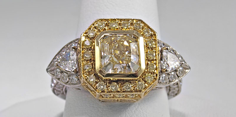 PLATINUM & 18k GOLD FANCY YELLOW
