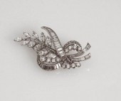 PLATINUM AND DIAMOND BROOCH, V