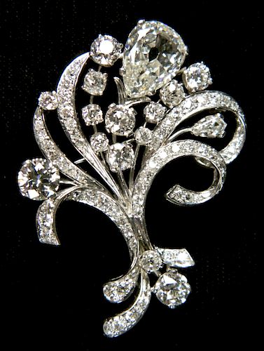 PLATINUM AND DIAMOND BROOCHOne