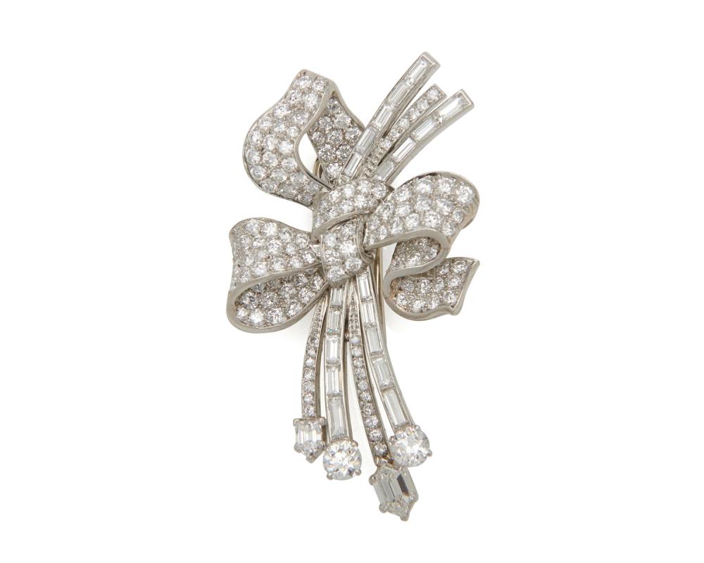PLATINUM AND DIAMOND BROOCHPlatinum