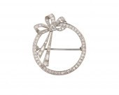 PLATINUM AND DIAMOND BROOCHPla