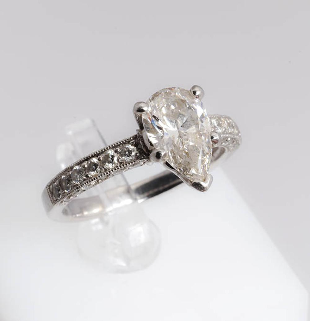 PLATINUM AND DIAMOND RINGPlatinum