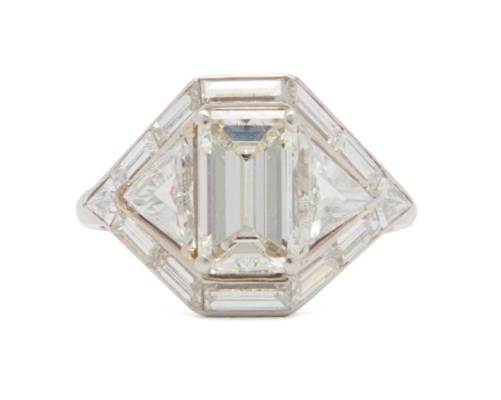 PLATINUM AND DIAMOND RINGPlatinum