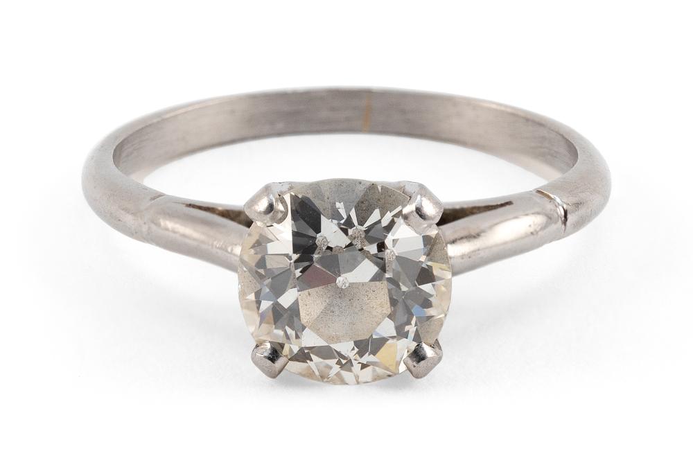 PLATINUM AND DIAMOND SOLITAIRE