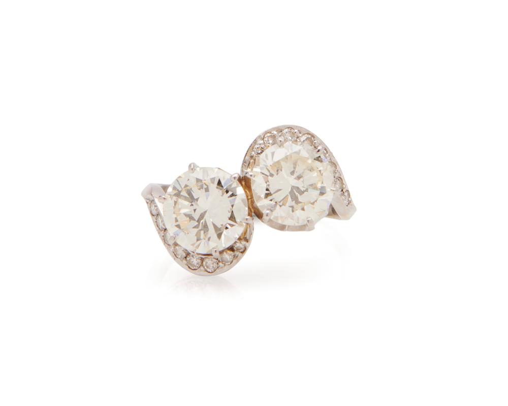 PLATINUM AND DIAMOND 'TOI ET MOI'