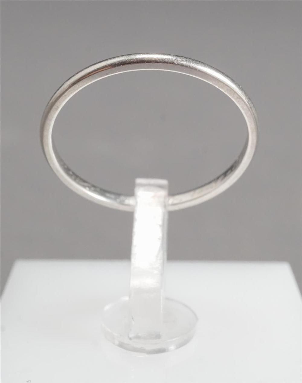 PLATINUM BAND, 1 DWT., SIZE: