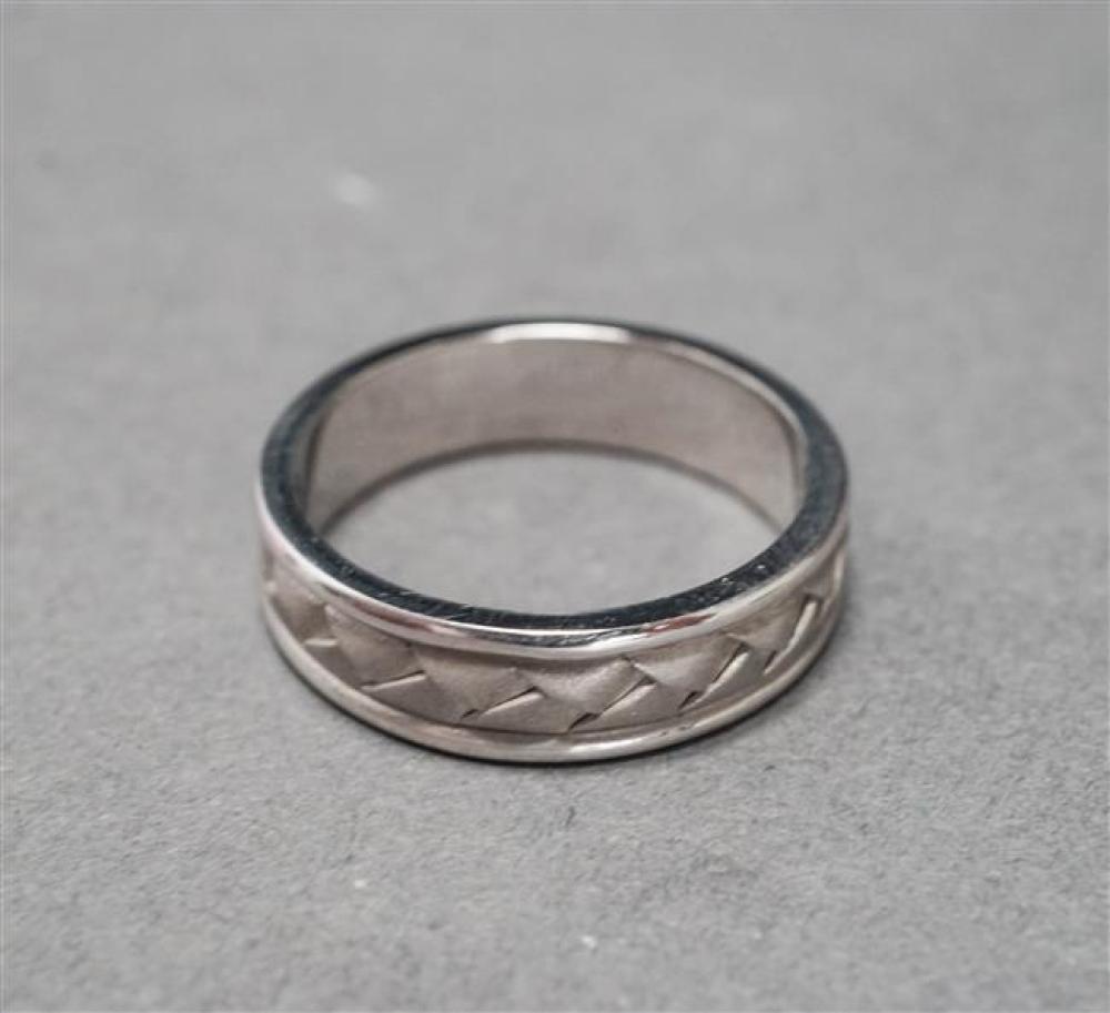 PLATINUM BAND, 7.8 DWT, SIZE: