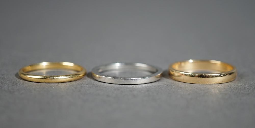 PLATINUM BAND, AN 18-KARAT
