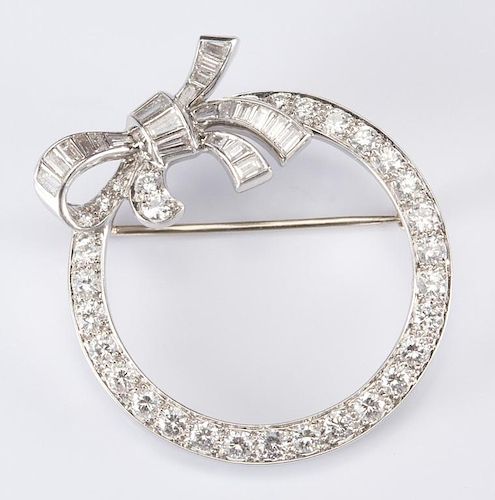PLATINUM DIAMOND BOW BROOCHPlatinum
