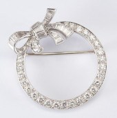 PLATINUM DIAMOND BOW BROOCHPla