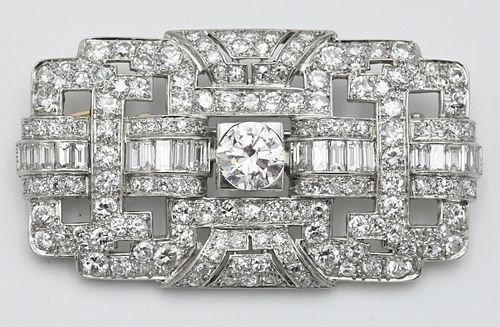 PLATINUM DIAMOND BROOCH,