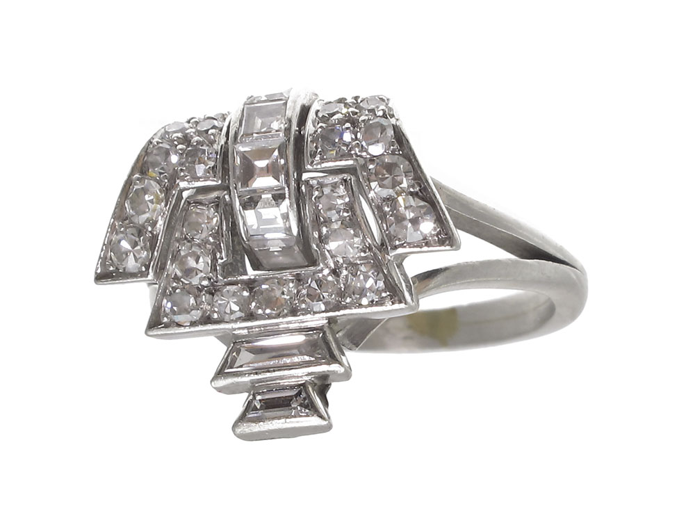 PLATINUM DIAMOND DECO RING: