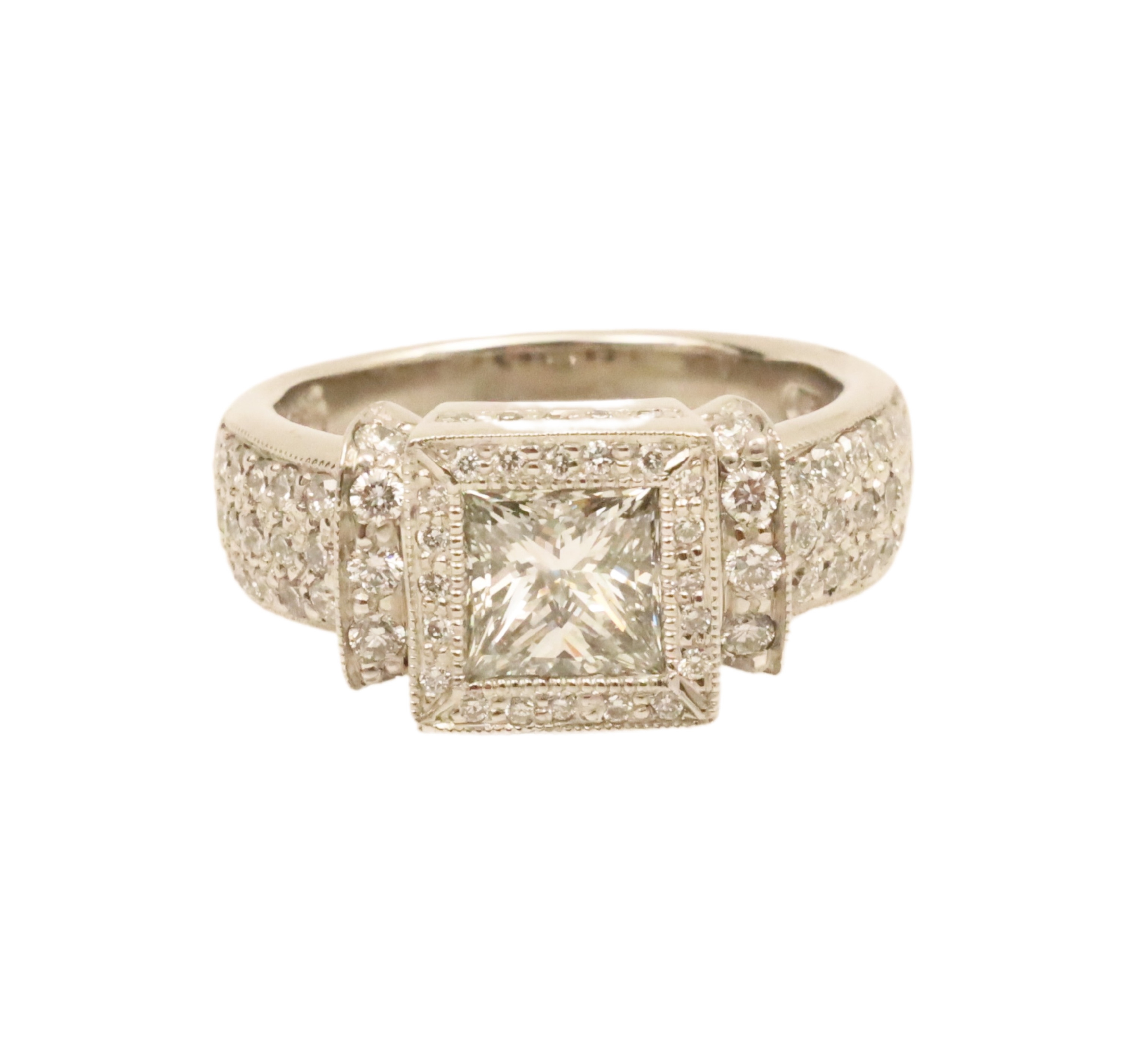 PLATINUM DIAMOND LADIES RING