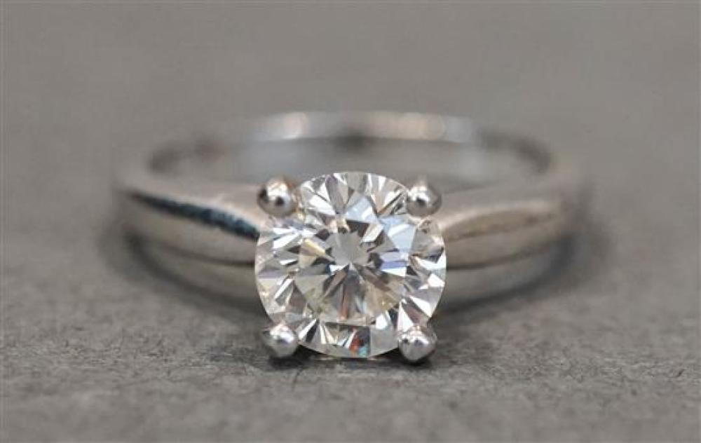 PLATINUM DIAMOND RING, DIAMOND