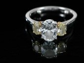 PLATINUM DIAMOND RINGcenter cu