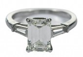 PLATINUM DIAMOND RINGcenter em