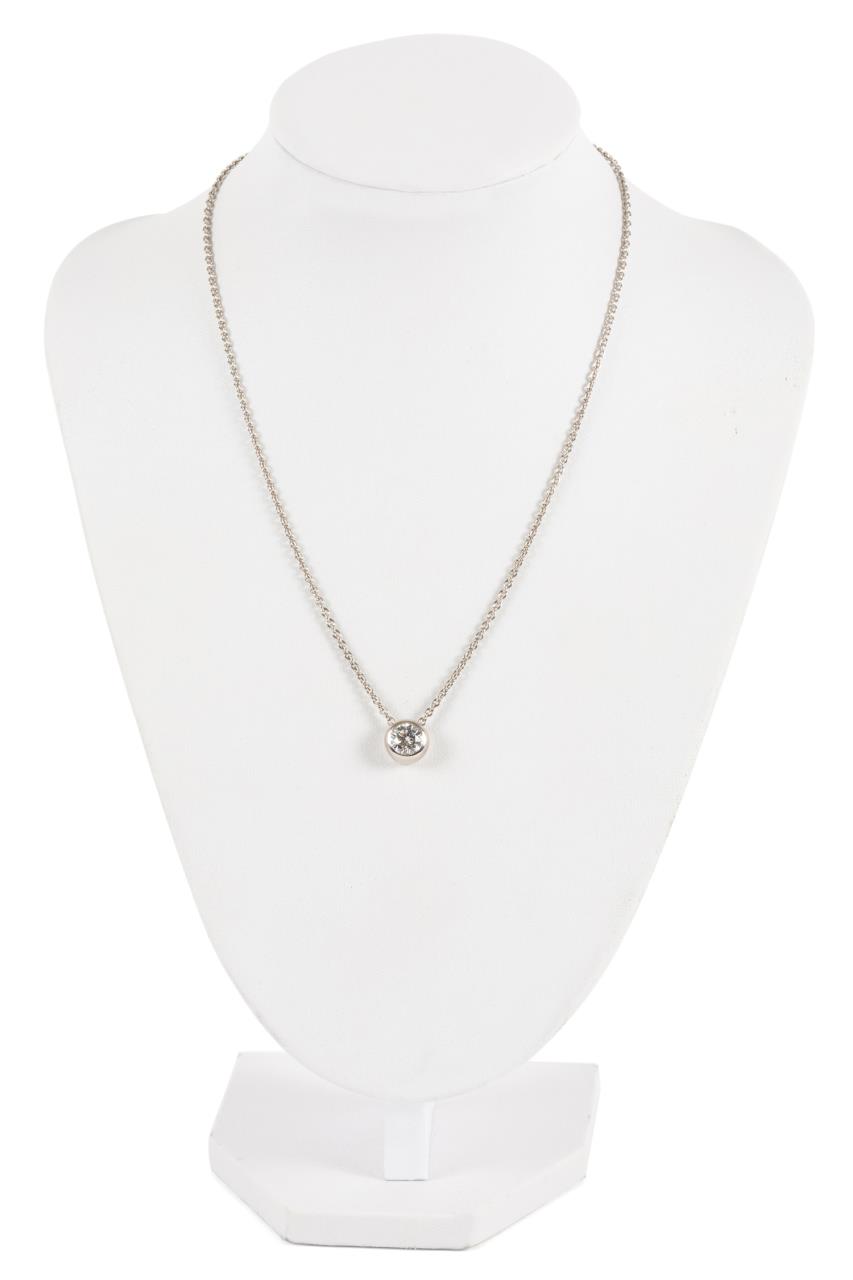 PLATINUM & DIAMOND SOLITAIRE