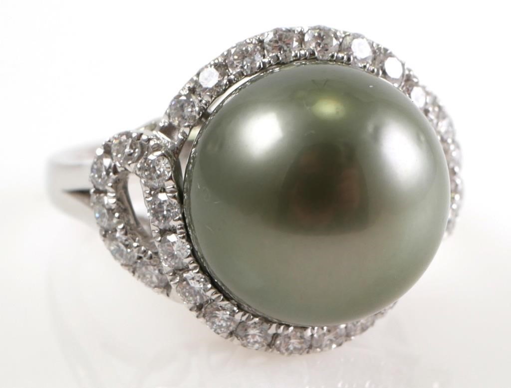 PLATINUM DIAMOND & TAHITIAN PEARL
