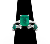 PLATINUM EMERALD DIAMOND ENGAG