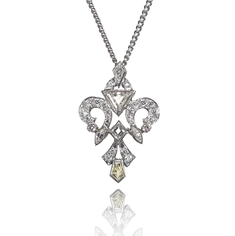 PLATINUM FLEUR DE LIS DIAMOND