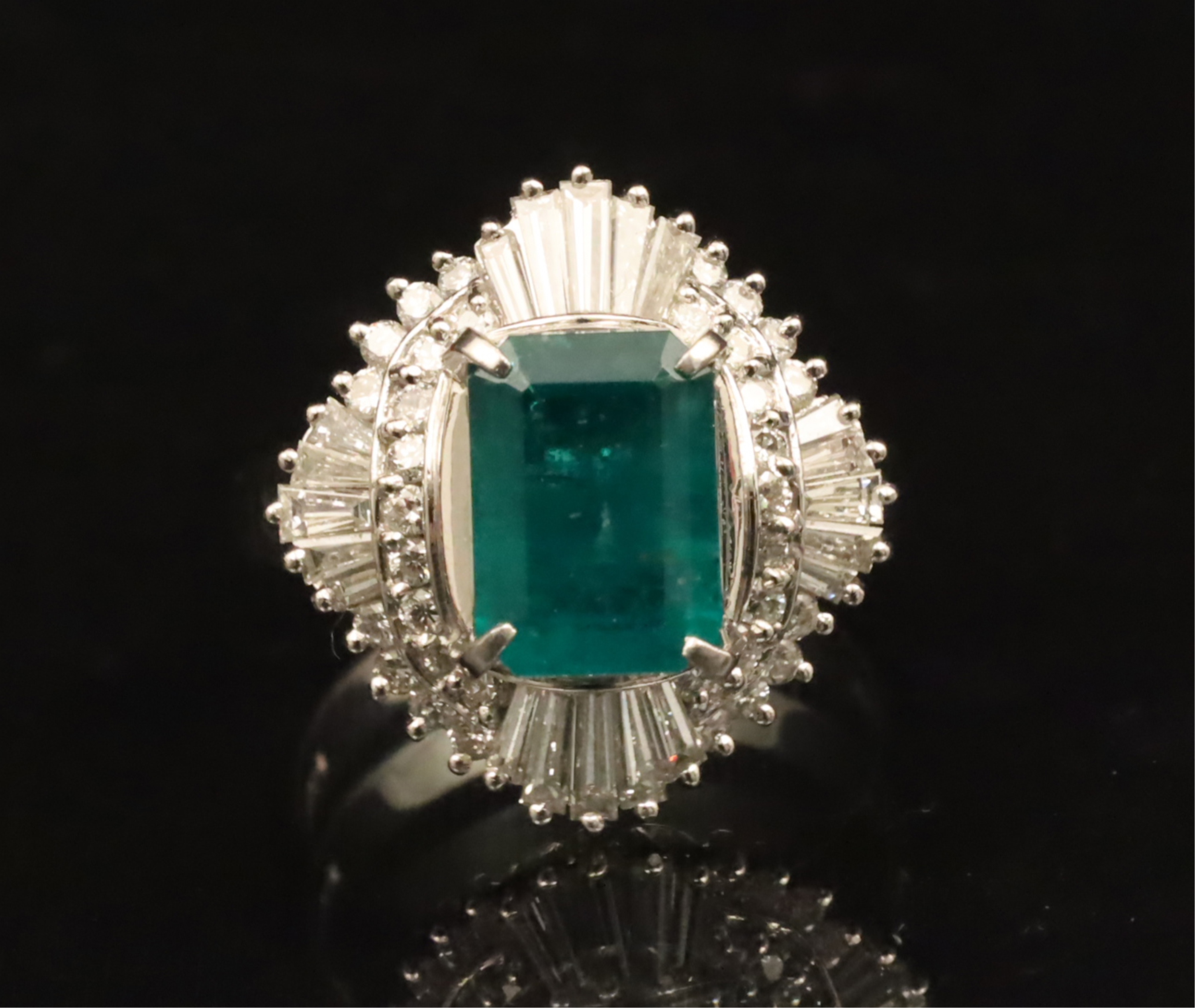 PLATINUM LADY'S EMERALD AND DIAMOND