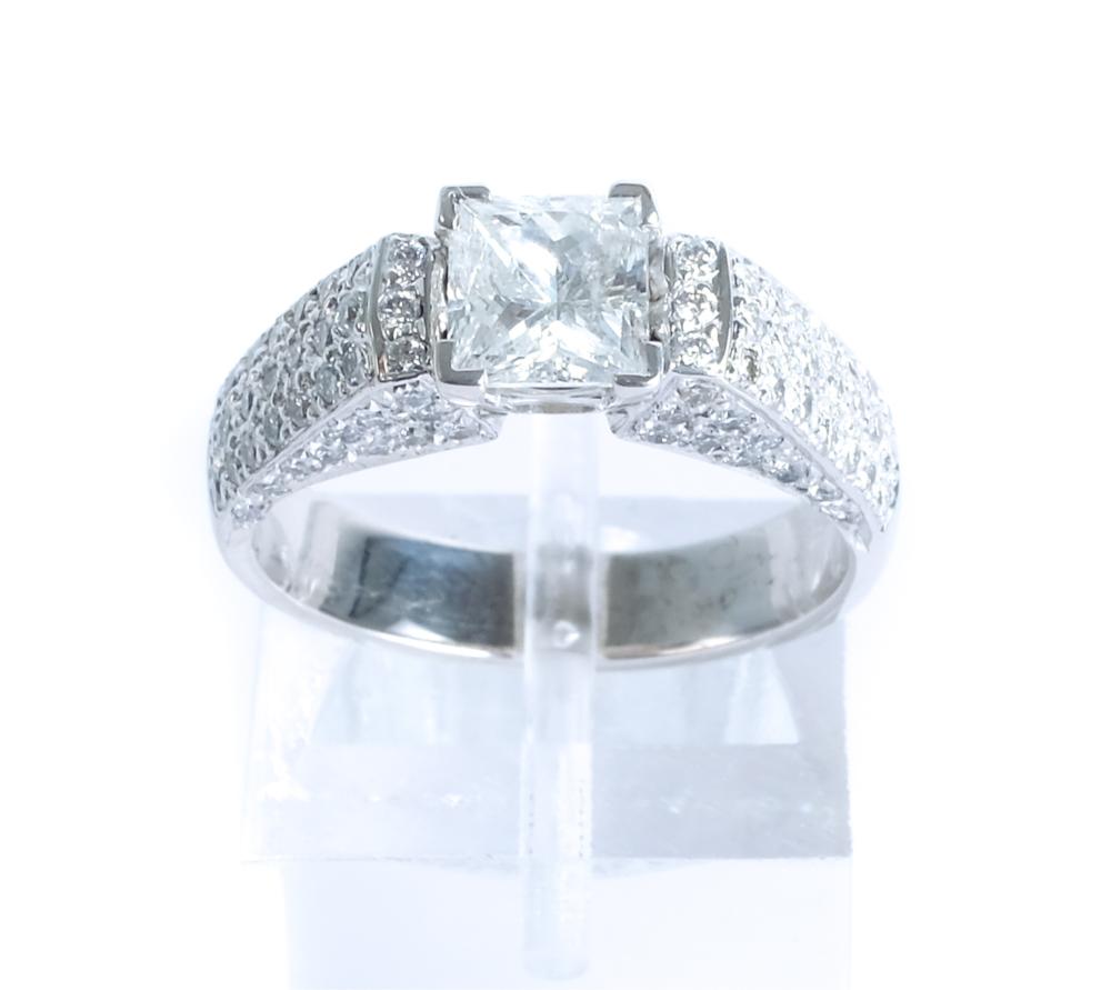 PLATINUM PRINCESS CUT DIAMOND
